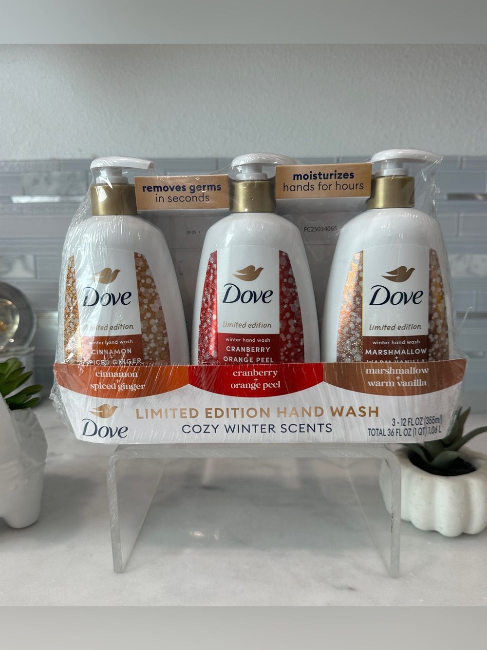 Limited Edition Cozy Winter Hand Wash - White/Red/White (3-Pack) - Picture 2 of 3